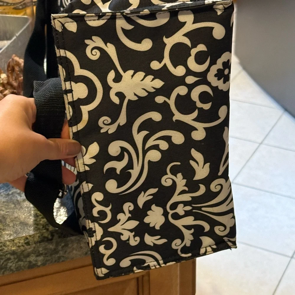 Thirty One Brand “Ashley” Cooler Bag - Picture 5 of 5